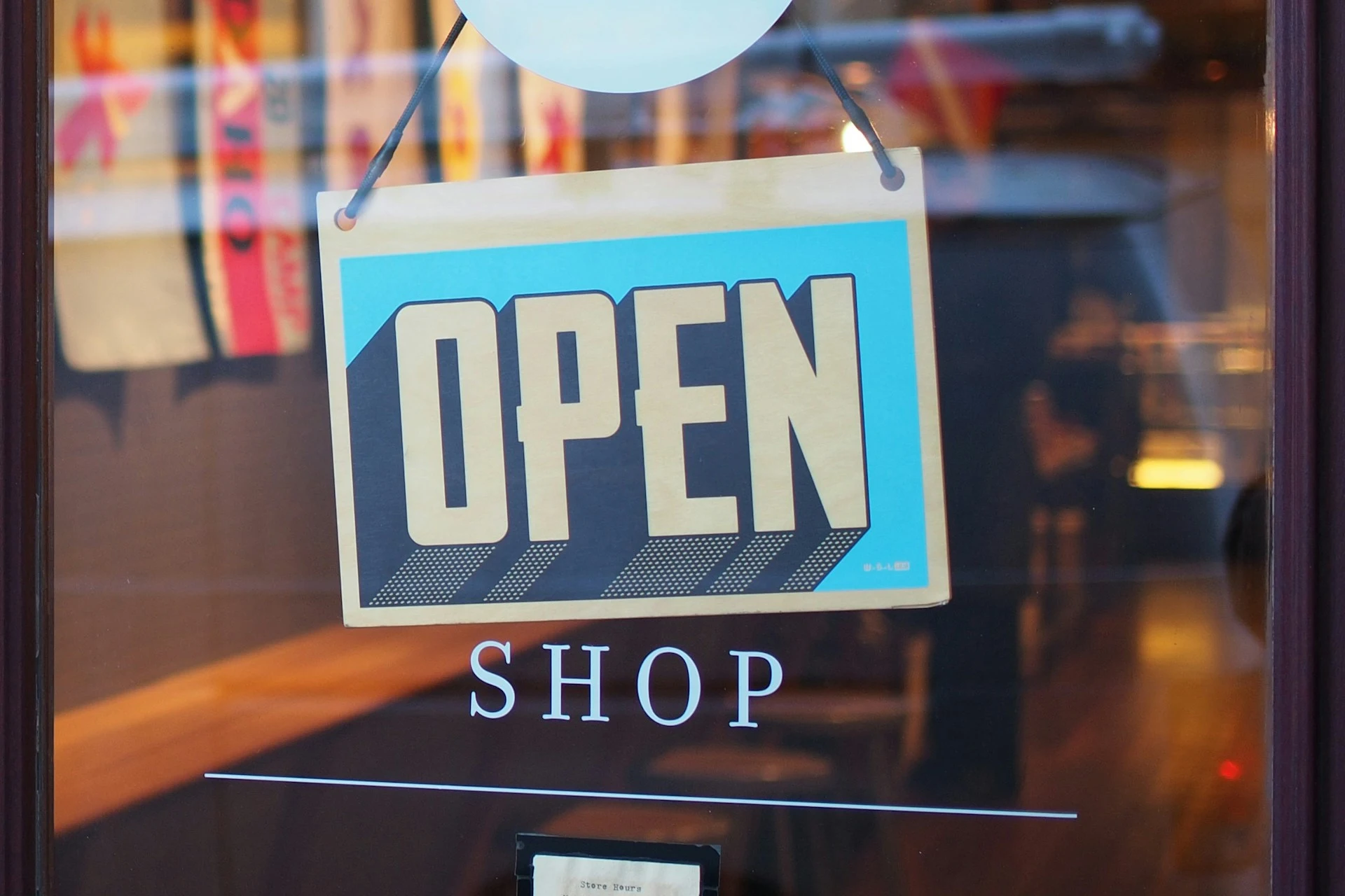 Crea tu tienda Online para vender productos, cursos o servicios.